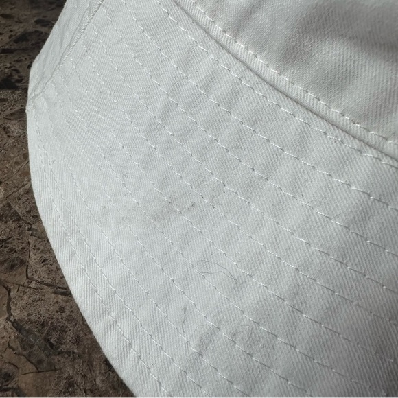 Sanrio Hello Kitty White And Pink Reversible Bucket Hat - Picture 7 of 9